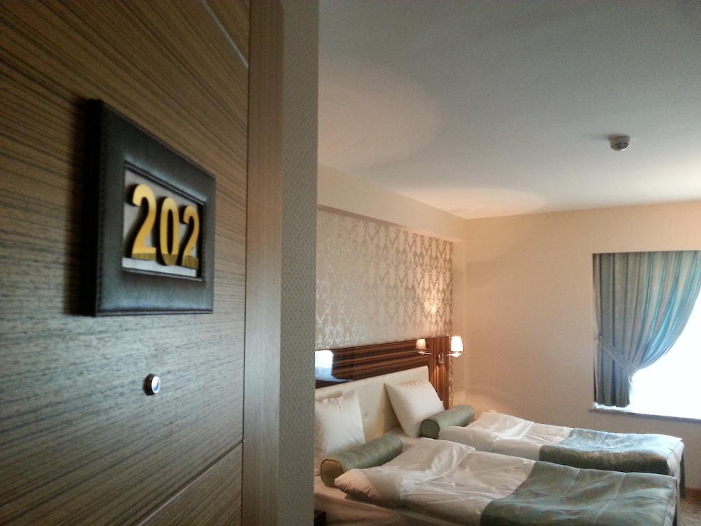Hotel Grand Plus Adana Buitenkant foto